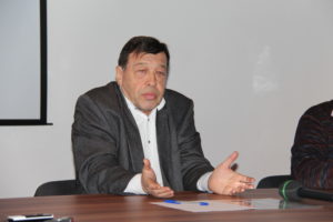 руки