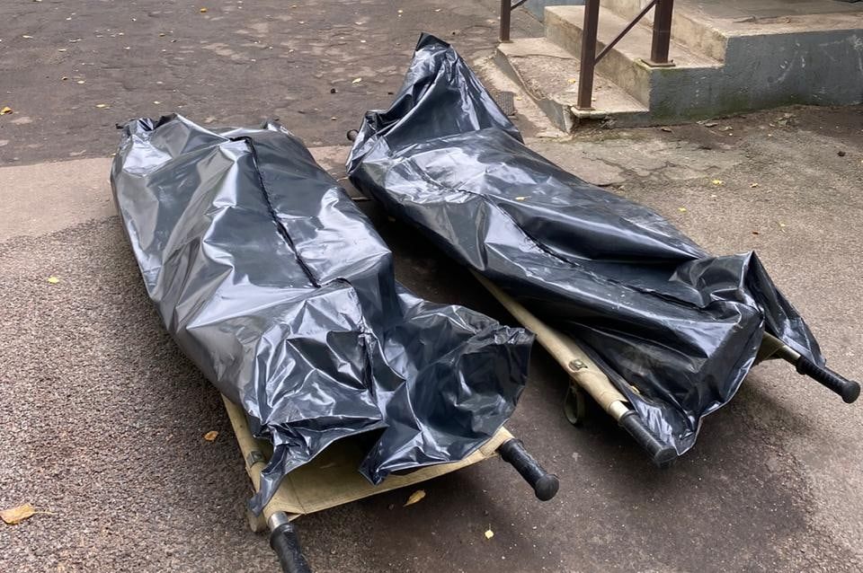 В Костроме тела умерших бросили у морга без холодильника