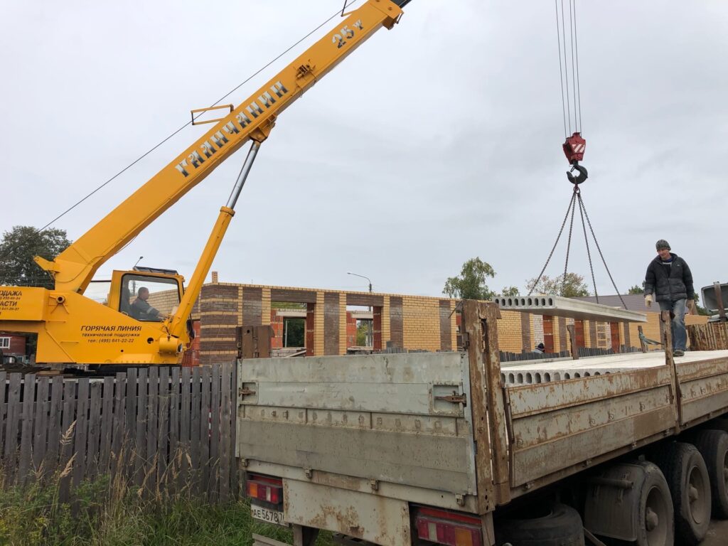 Зрители Дудя за сутки пожертвовали 2,5 миллиона рублей бездомным в Костроме