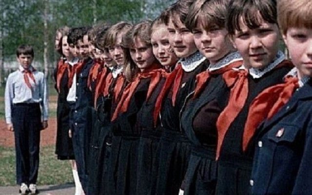 Родители в Костроме выступили против форменного однообразия