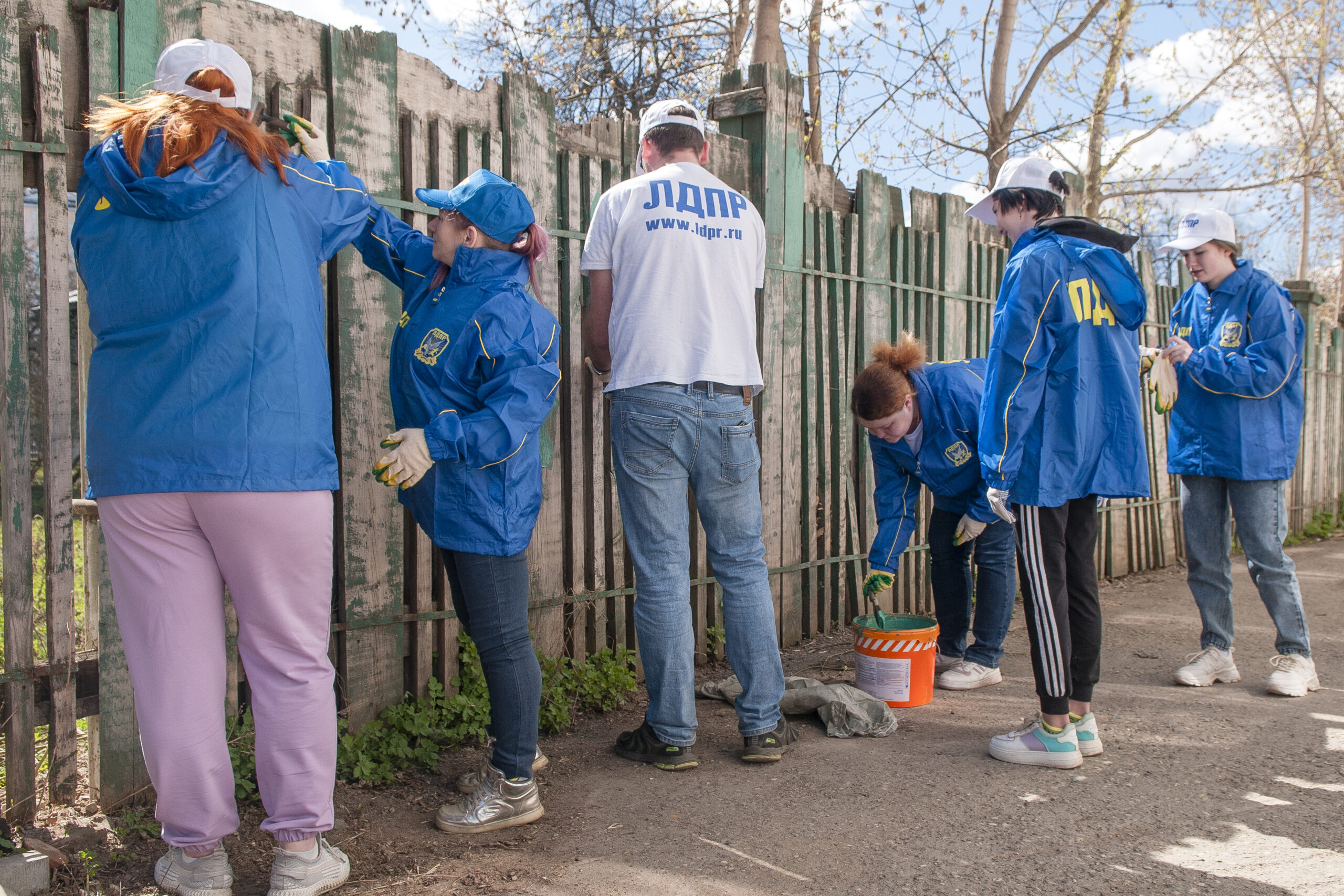 ЛДПР на субботнике в Доме Корзинкина в Костроме 2023